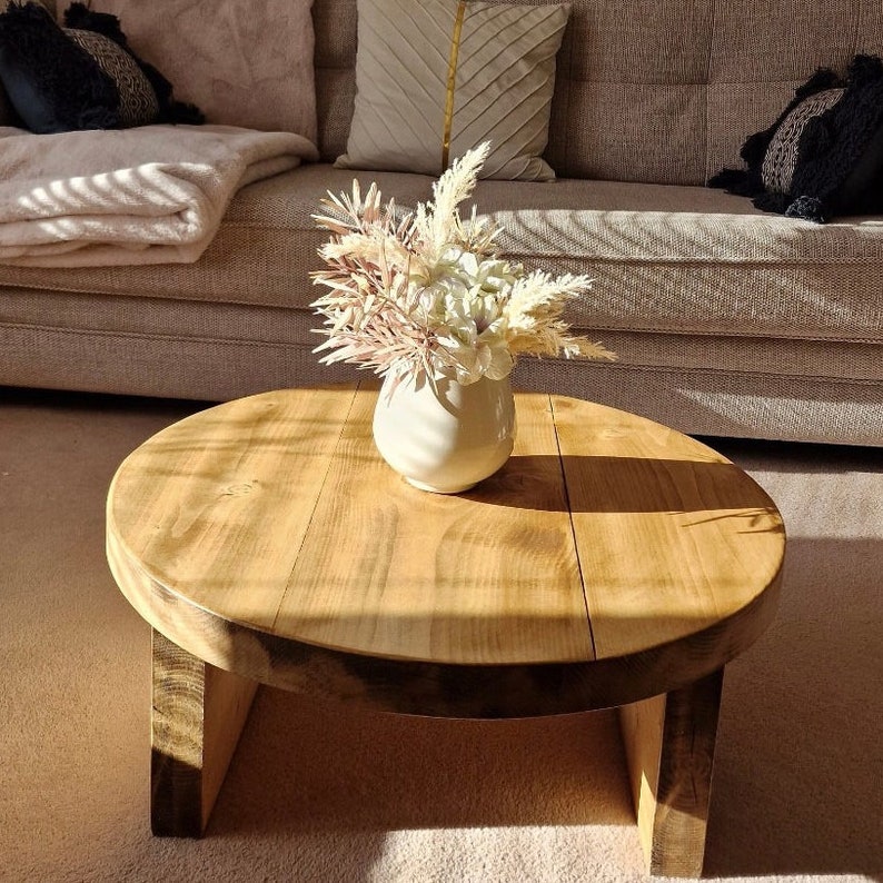 Rustic Round Wood Coffee Table – Handmade Solid Pine, Farmhouse Accent Table, Wooden Cafe Table | AmazPromo