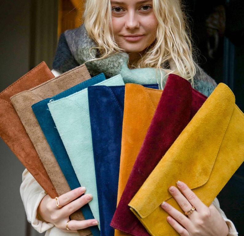 Personalised Suede Clutch Bag with Heart Charm – Custom Wedding & Evening Purse | AmazPromo