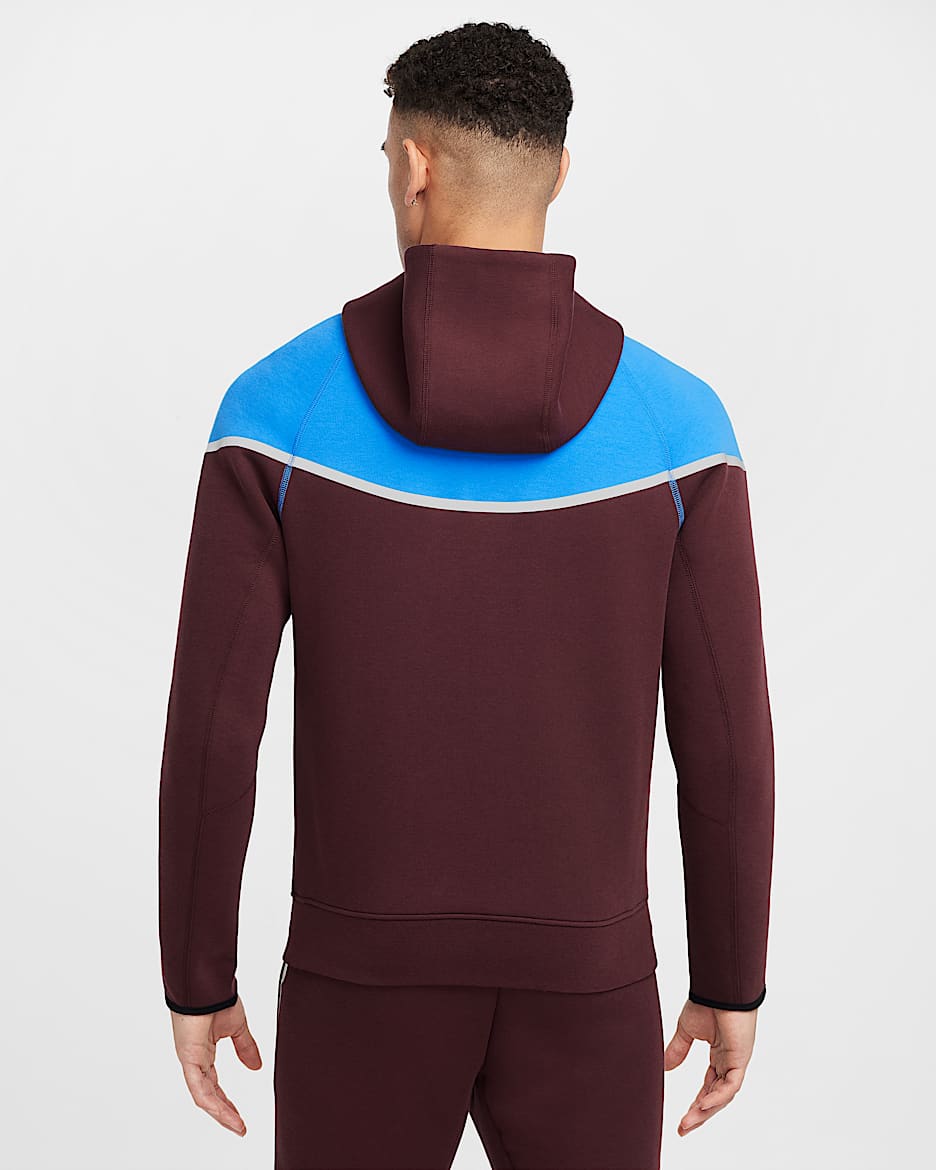 Nike Tech Fleece Windrunner – Lightweight, Warm & Stylish Zip-Up Hoodie for All-Day Comfort | AmazPromo