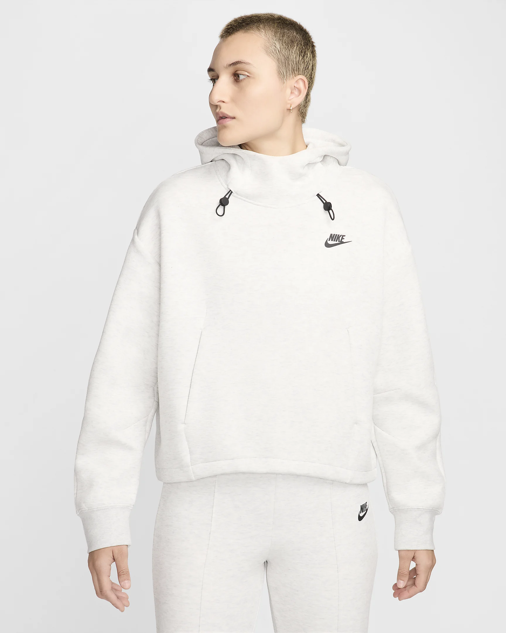 Nike Sportswear Tech Fleece Women's Oversized Hoodie – Lightweight, Warm & Elevated Comfort | AmazPromo