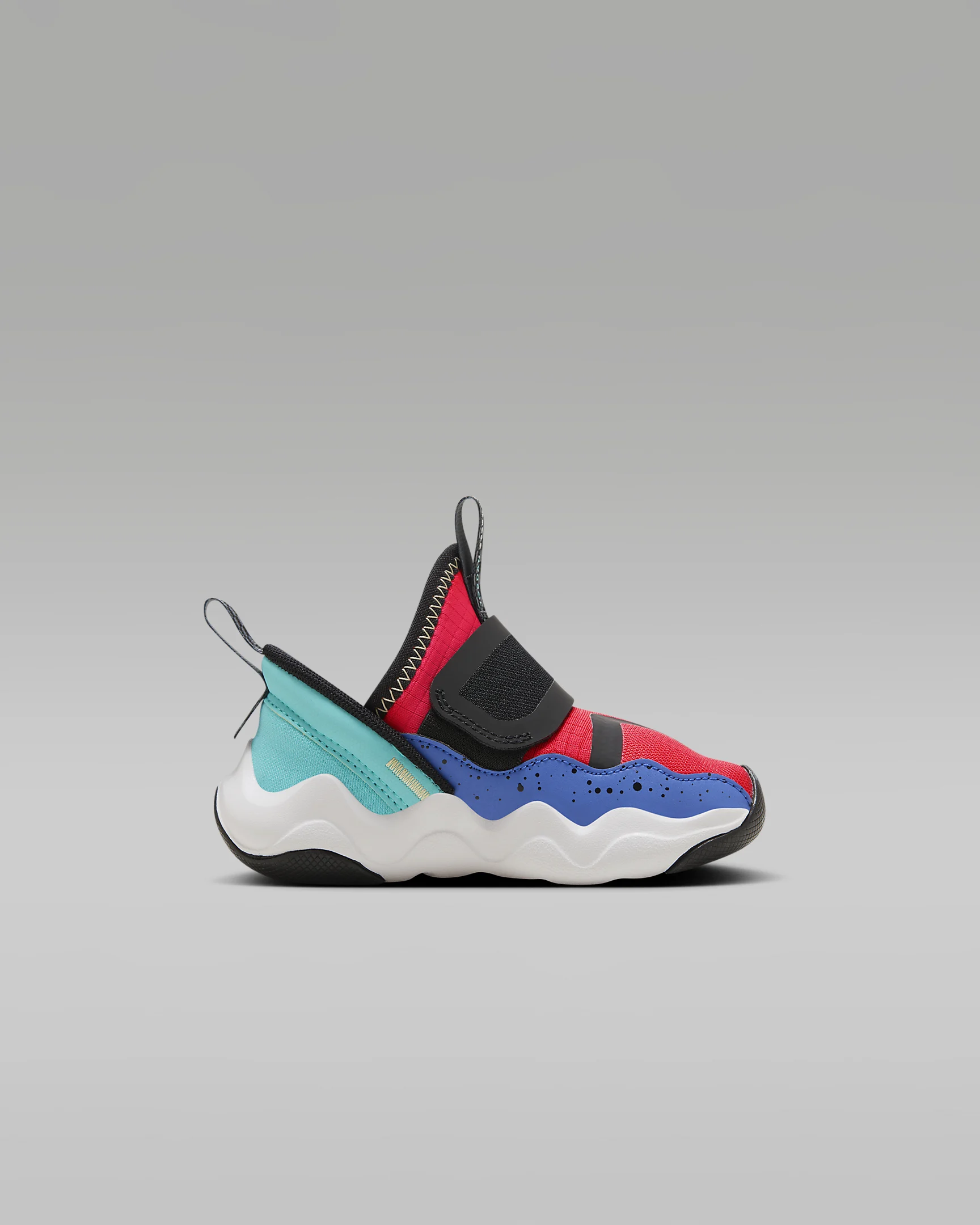 Jordan 23/7 – Easy-On Kids’ Sneakers for Nonstop Fun! | AmazPromo