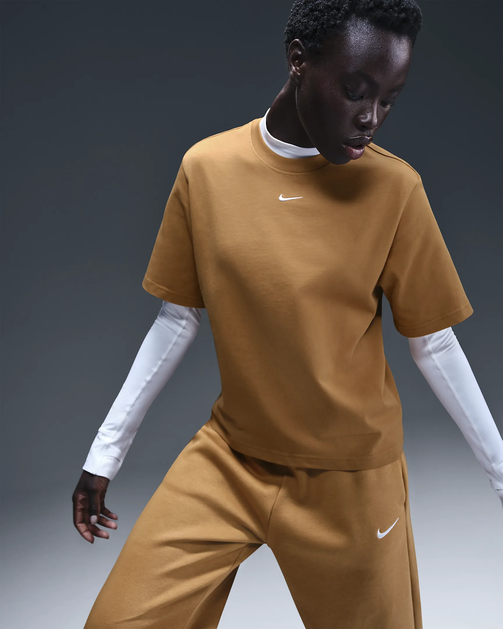 Nike Sportswear Essential Tee – Heavyweight Cotton for Premium Comfort! extra image