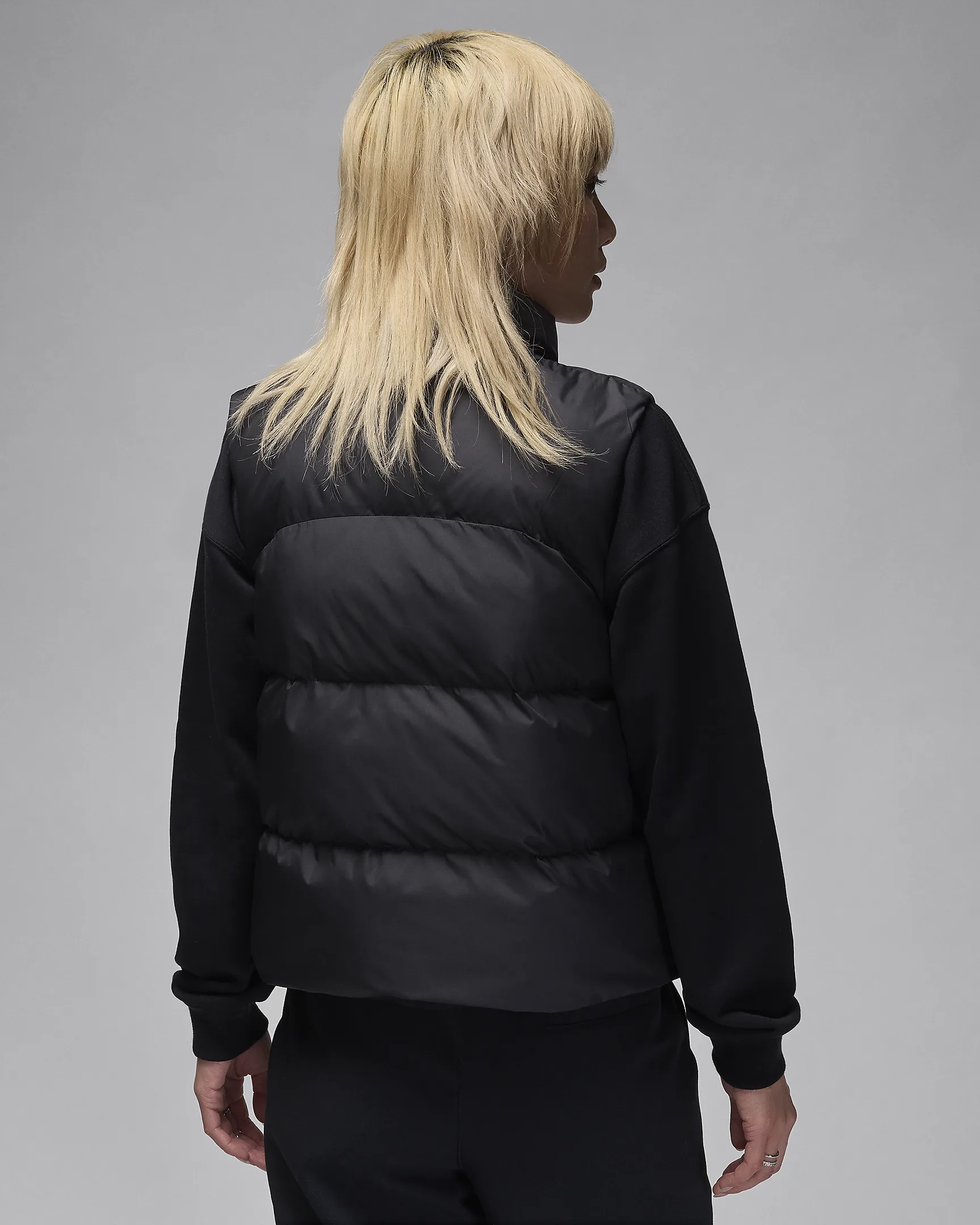 Nike Classic Puffer Vest – Water-Repellent & Lightweight Synthetic Fill for Cozy Warmth | AmazPromo