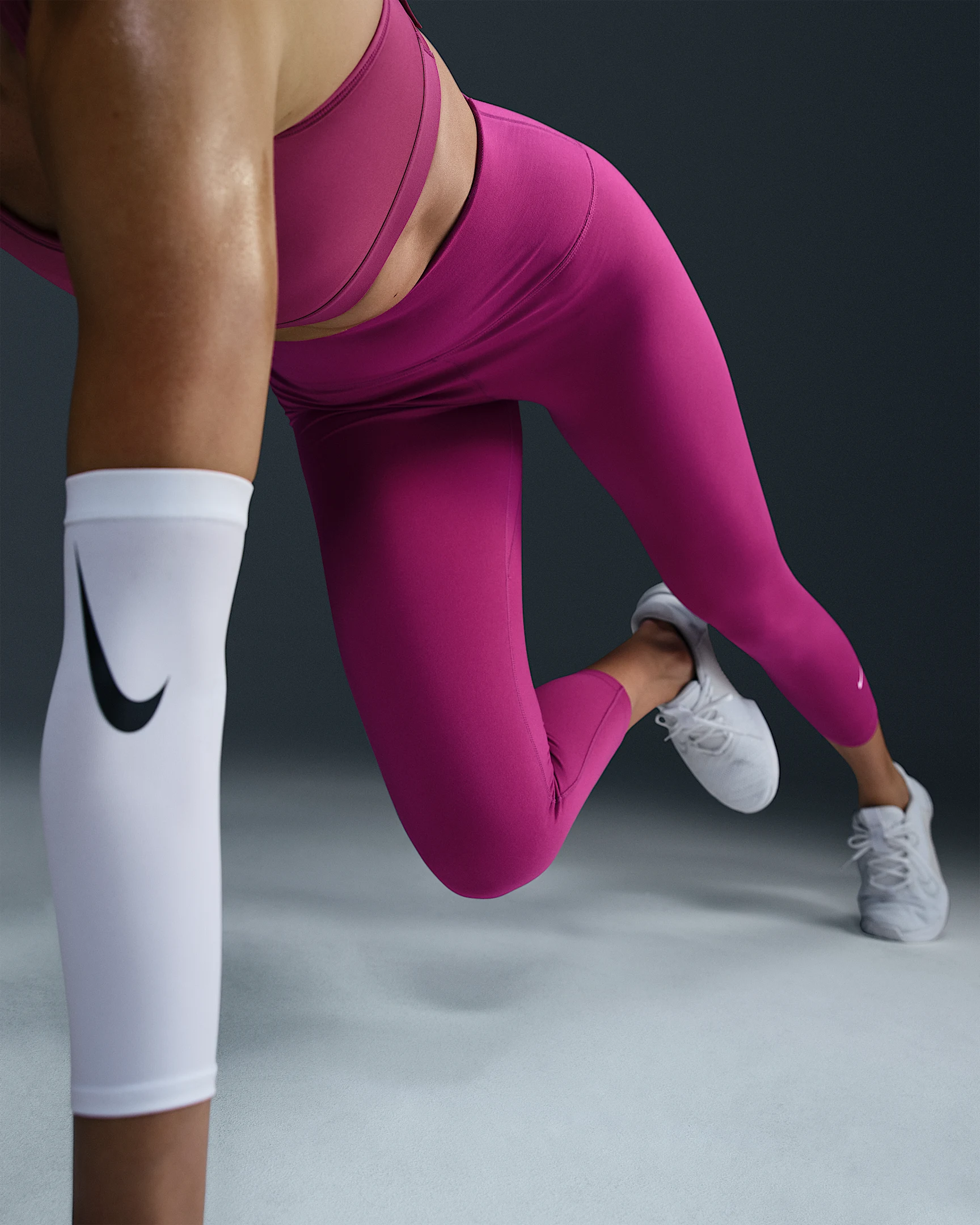 Nike Therma-FIT One Women's High-Rise 7/8 Leggings – Warm, Stretchy & Squat-Proof – Hot Fuchsia | AmazPromo