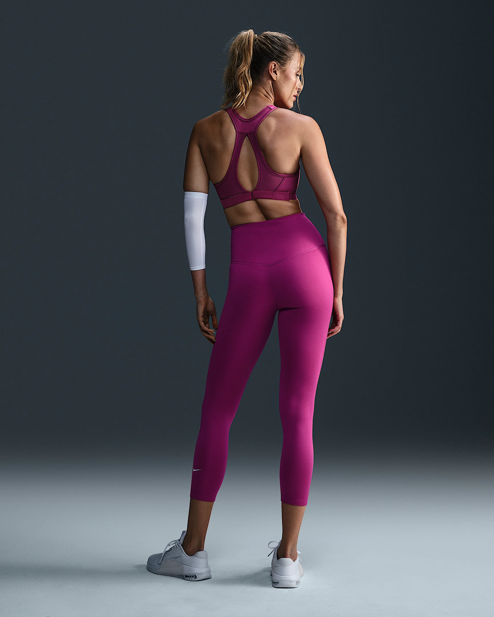 Nike Therma-FIT One Women's High-Rise 7/8 Leggings – Warm, Stretchy & Squat-Proof – Hot Fuchsia | AmazPromo