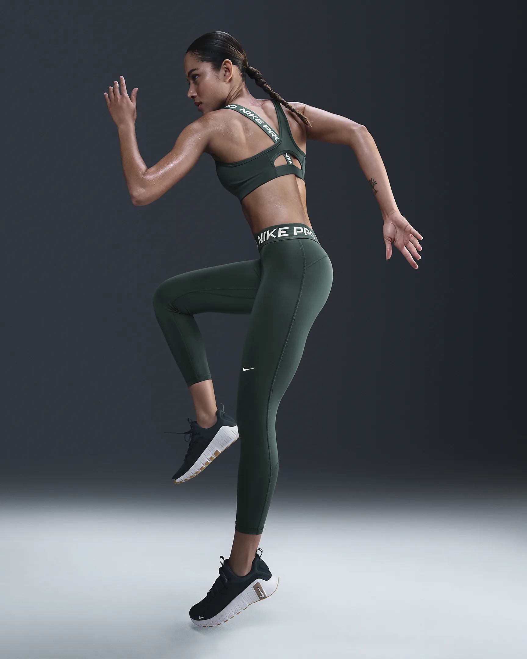 Nike Pro Women's Performance Leggings with Mesh Panels – Sweat-Wicking & High-Stretch for Comfort | AmazPromo