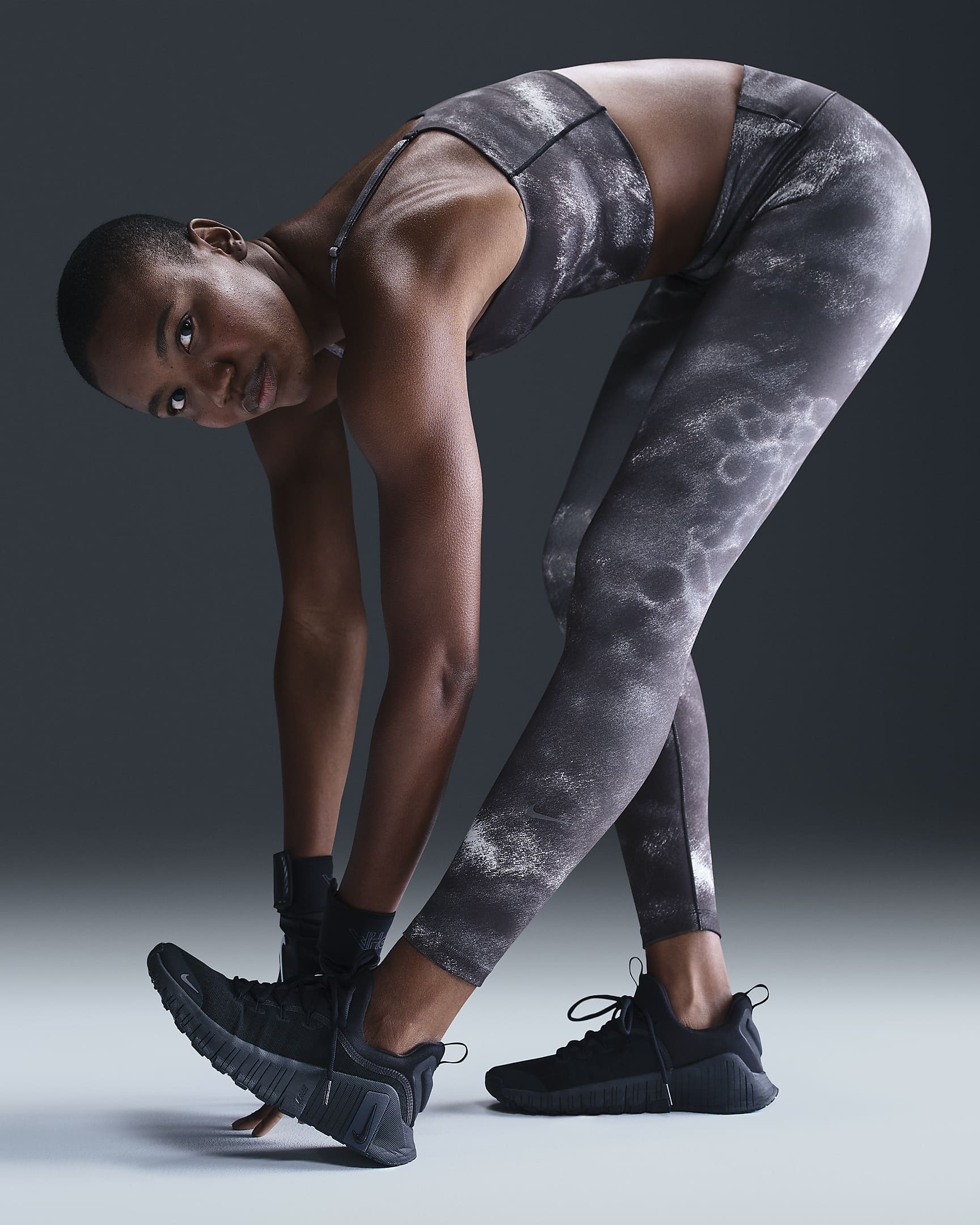 Nike One Women’s High-Waisted Leggings – Soft, Stretchy & Sweat-Wicking for Ultimate Comfort | AmazPromo