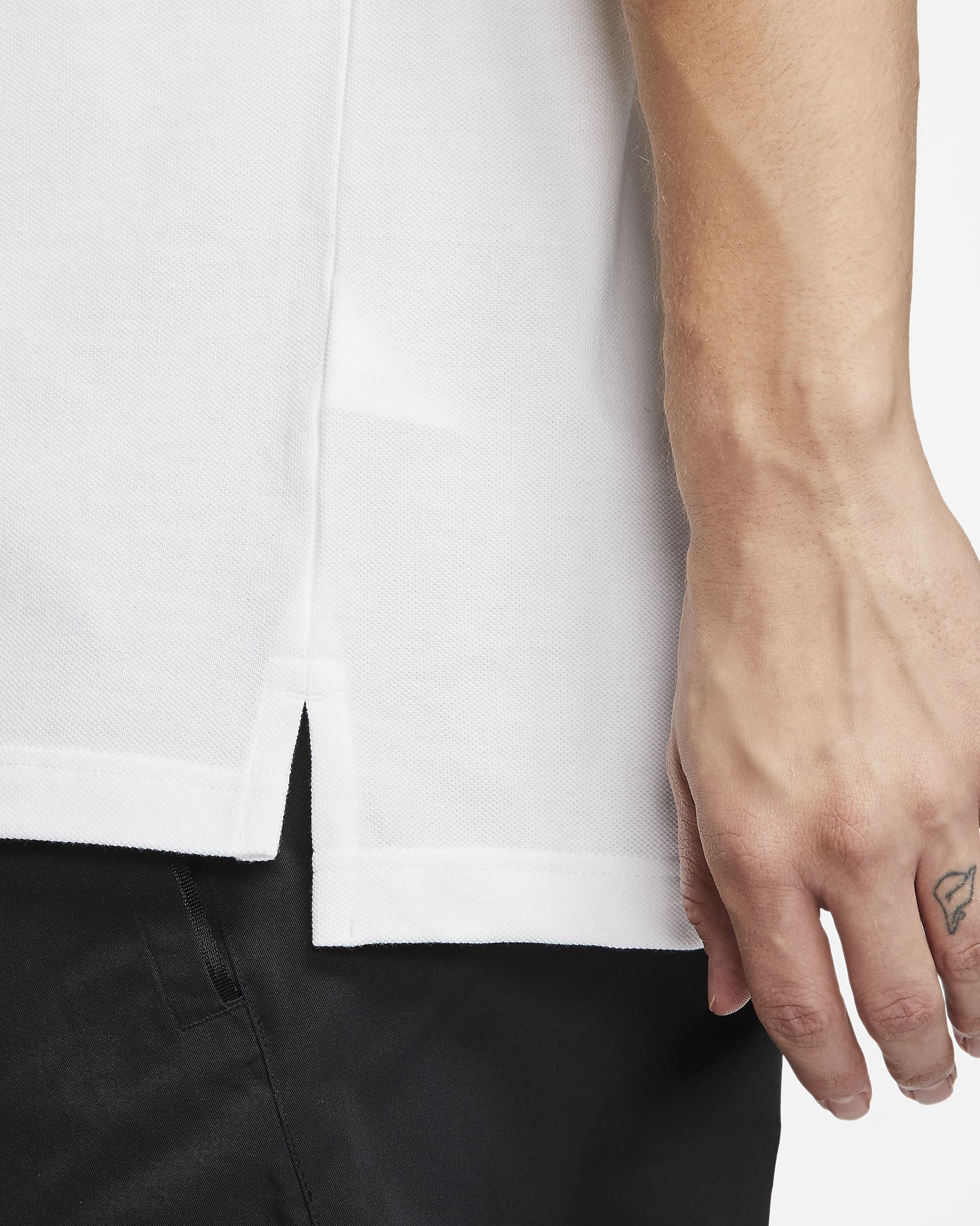 Nike Sportswear Polo – Classic Cotton Comfort, Modern Fit & Timeless Style | AmazPromo