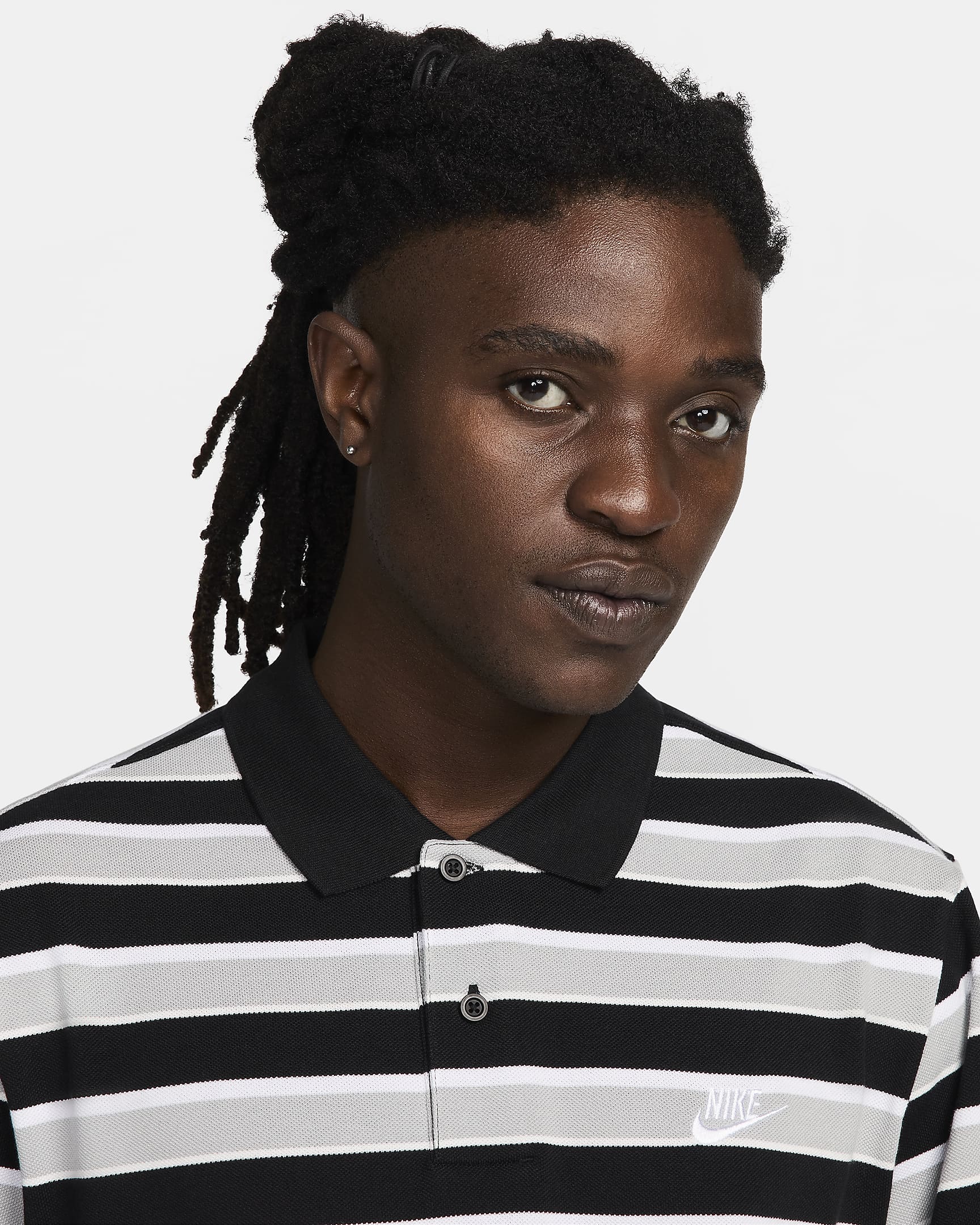 Nike Club Polo – Classic Relaxed Fit, Breathable Piqué Fabric, 100% Cotton | AmazPromo