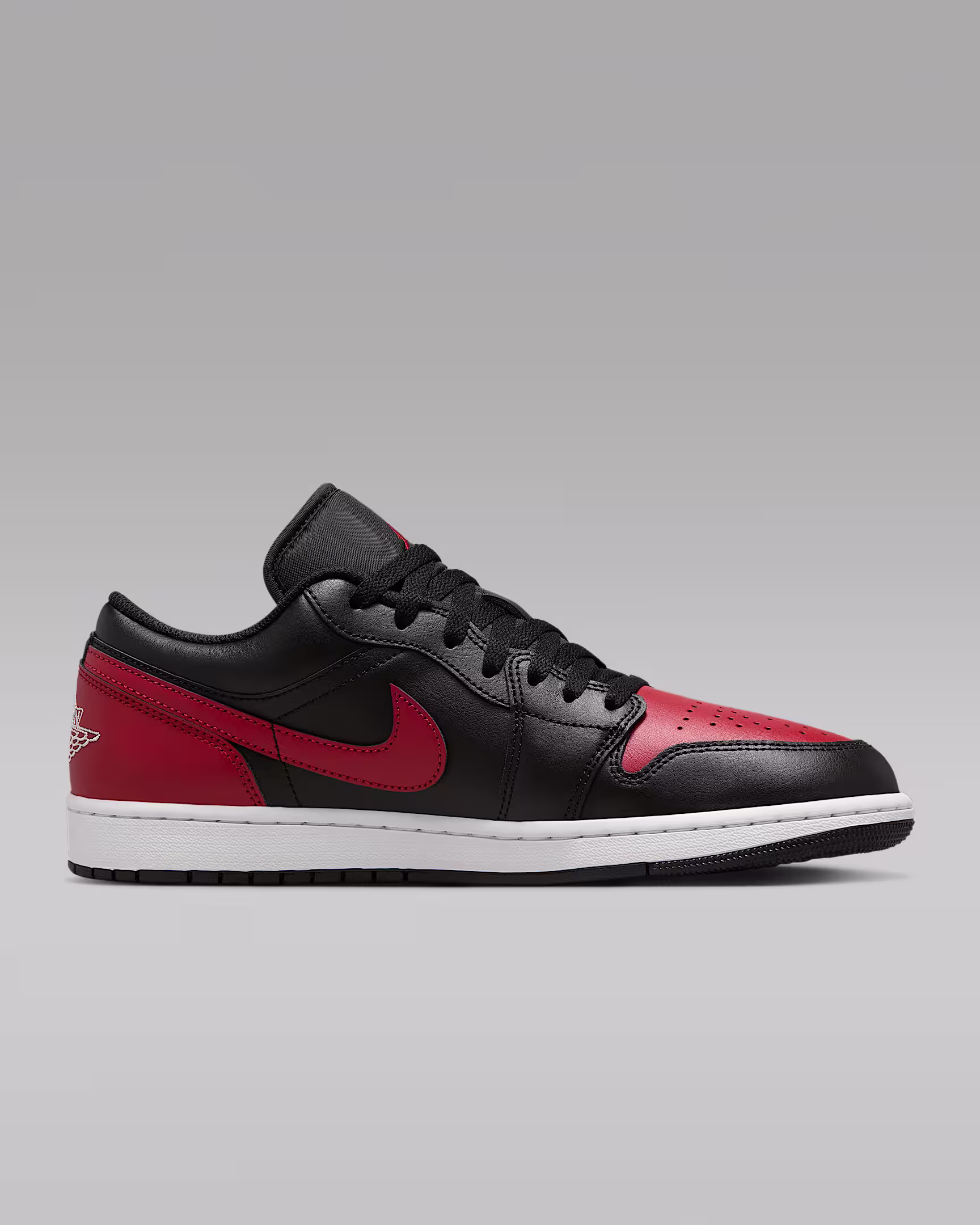 Air Jordan 1 Low Retro Sneakers – Classic 1985-Inspired Design, Leather Upper, Air-Sole Cushioning, extra image
