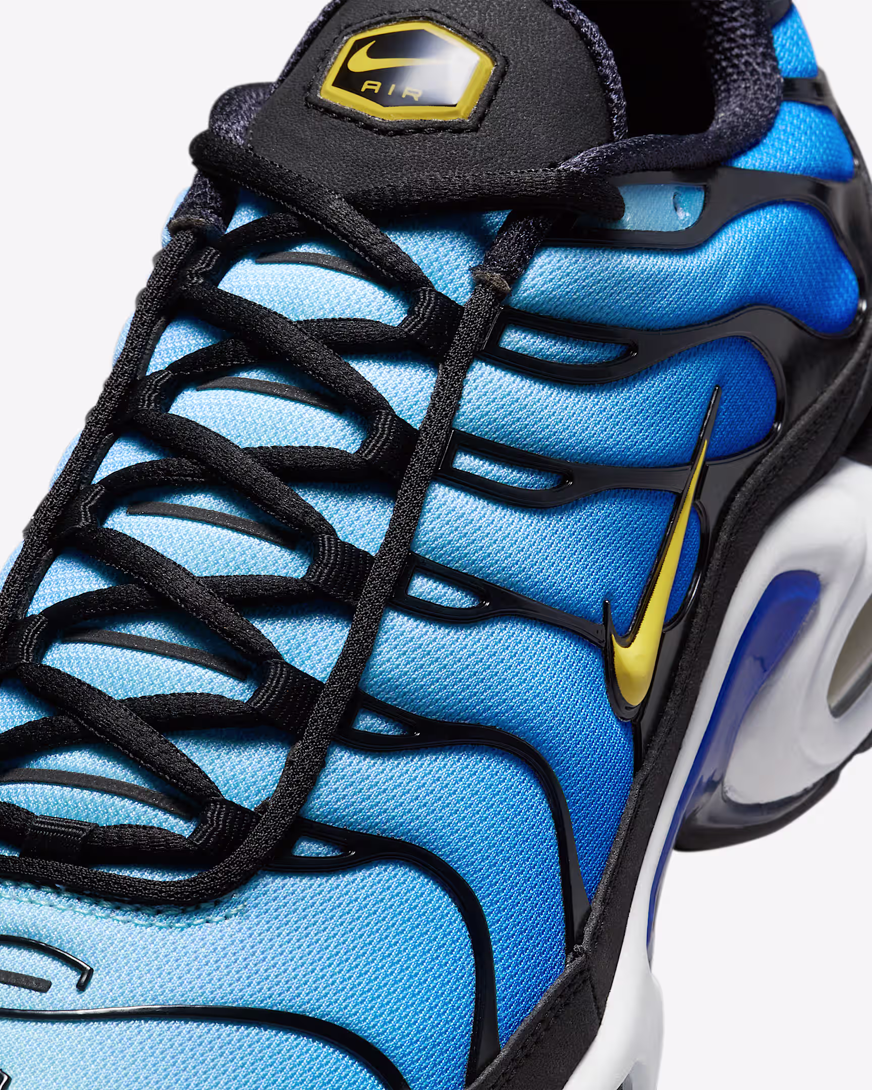 Nike Air Max Plus DX0755-001 – Tuned Air Cushioning, Gradient Colorway, Retro Running Sneaker with P | AmazPromo