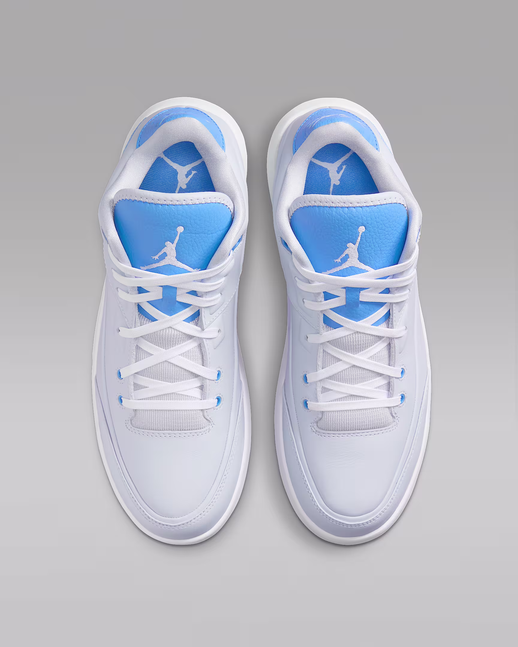 Jordan Max Aura 5 Men’s Sneakers – Pure Platinum/White | Retro AJ3-Inspired Basketball Shoes with Ma | AmazPromo