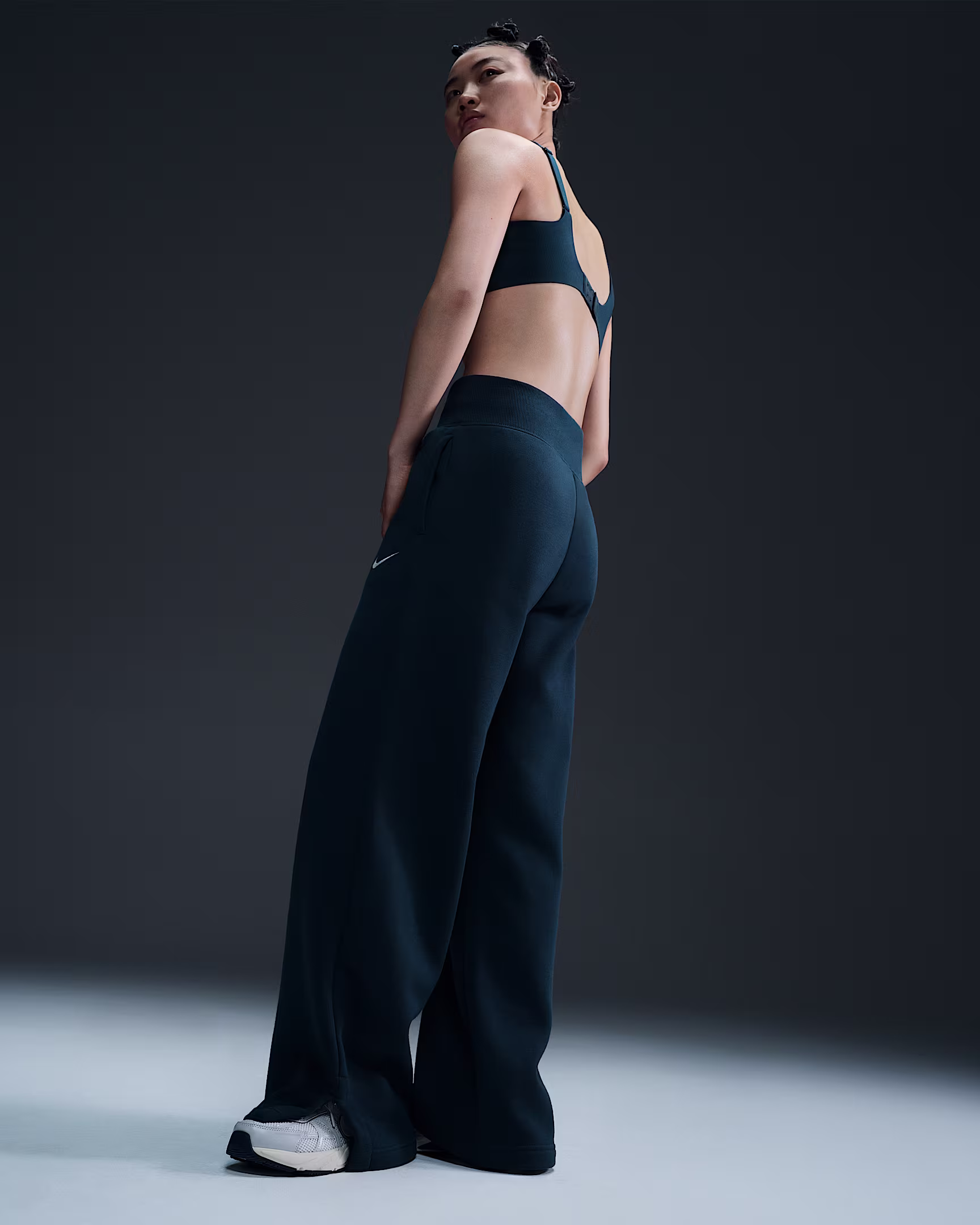Nike High-Waisted Wide-Leg Fleece Sweatpants – Luxury Loungewear for Women | Armory Navy/Sail extra image