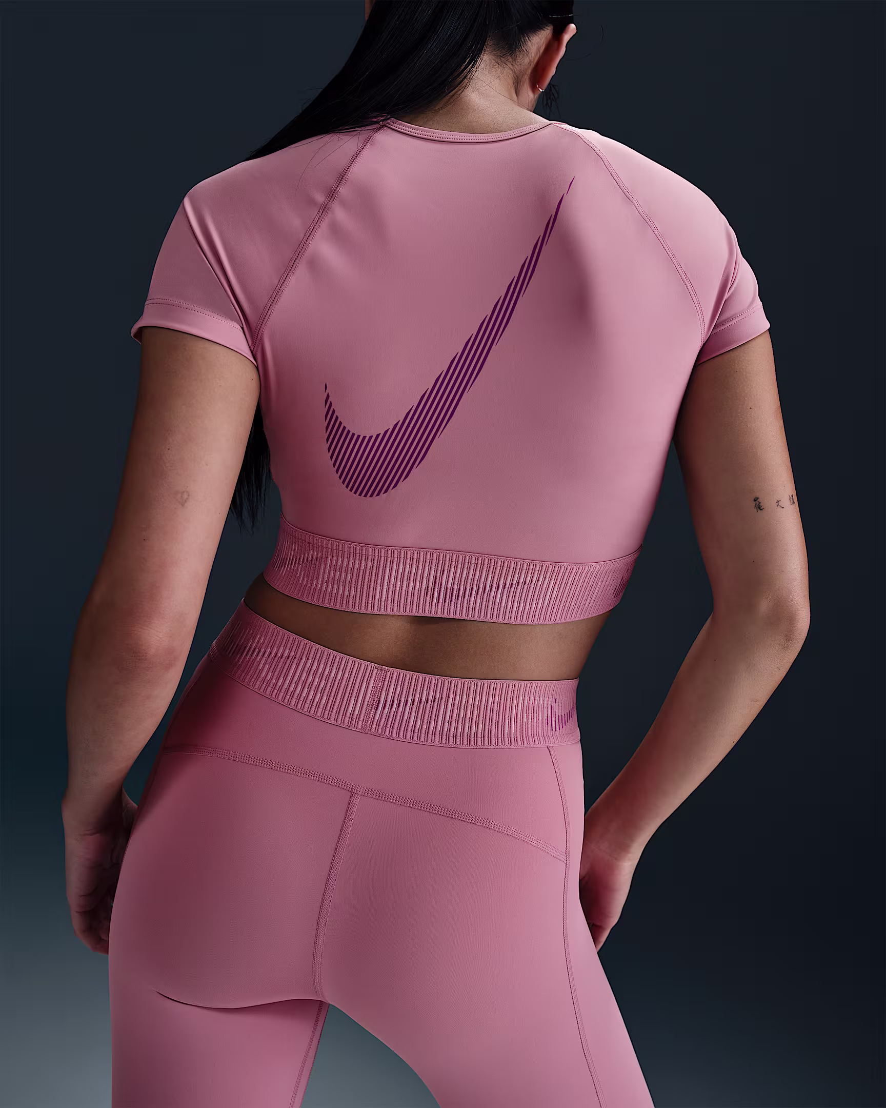 Nike Pro Women’s Dri-FIT Cropped Graphic Training Top – Sweat-Wicking, Stretch Fit Crop Tee for High extra image