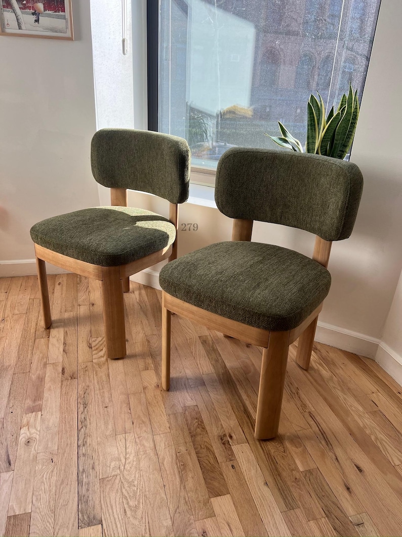 Set of 2 Mid-Century Modern Dining Chairs – Solid Wood Frame with Green Upholstery, Accent Chairs | AmazPromo