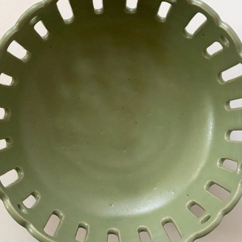 ClayAura Studio Handmade Scallop Edge Ceramic Fruit Bowl – Green Pedestal | AmazPromo